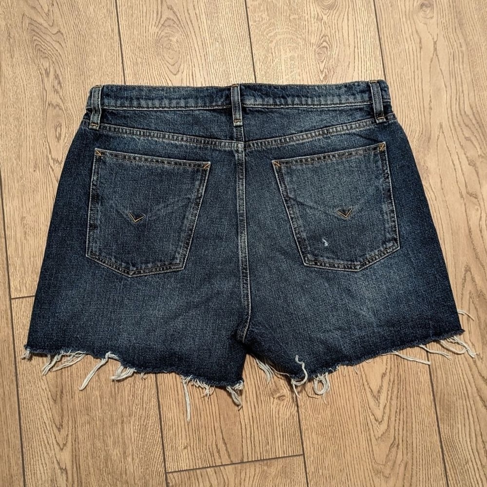NEW Hudson Shorts Women's 31 Lori Ripped Rips‎ Fray Hem Denim Jean - Picture 2 of 4